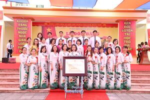 UBND xã Hoàn Long long trọng tổ chức Lễ đón Bằng công nhận trường THCS đạt chuẩn quốc gia